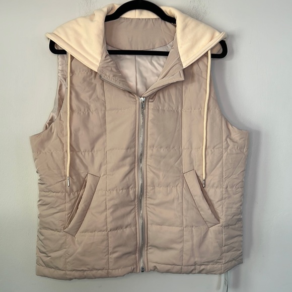 NWT CiderSolid Cream Hooded Quilted Vest - Picture 2 of 8